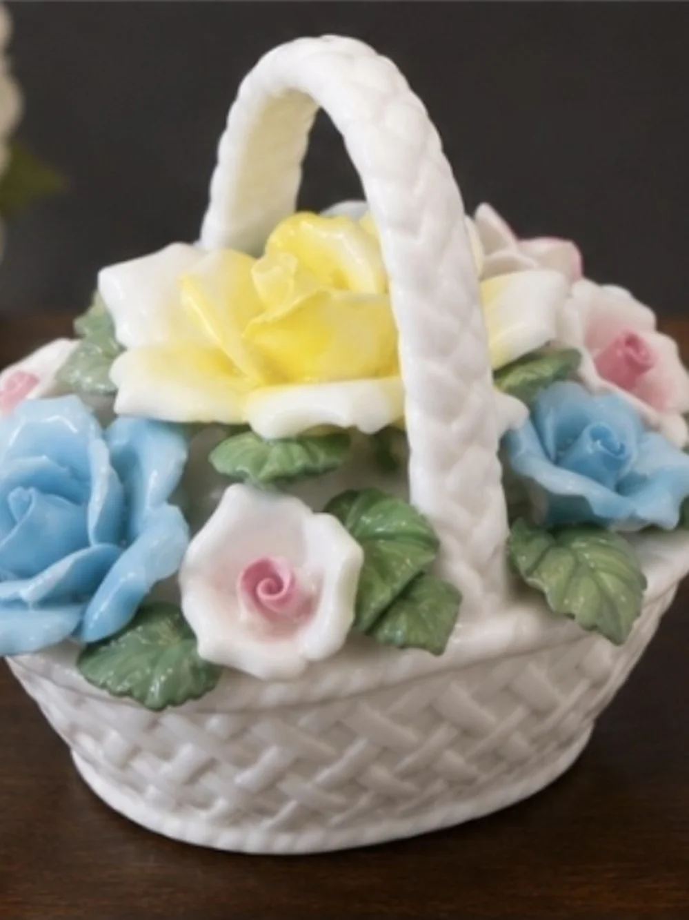 Set of 3 Decorative Porcelain Rose Floral Arrangements – Cottagecore / Vintage S